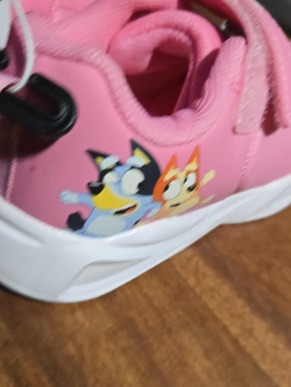 Bingo & Bluey Pink Kids Sneakers - Velcro Arch Strap Nwt Sz 8 Logo Fashion